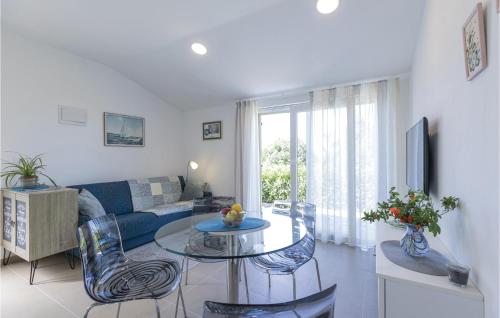 Stunning Home In Lupoglav With Wifi in Lesišćina