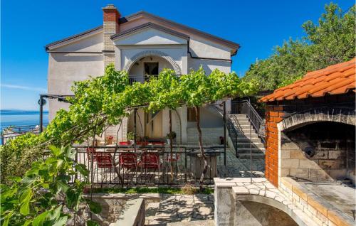Viesnīcas āriene, Cozy Apartment In Sveti Juraj With House Sea View in Sveti Juraj