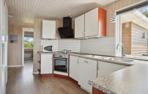 Kitchen, Holiday Home Limfjordsvangen Snedsted X in Karby
