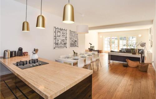 Stunning Home In Split With Sauna, Split (photo 4)