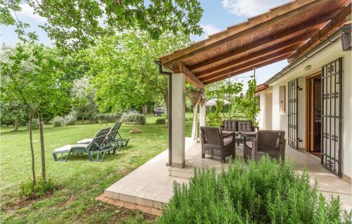 Karstais baseins, Holiday Home Radeki Glavica With Fireplace I in Loborika