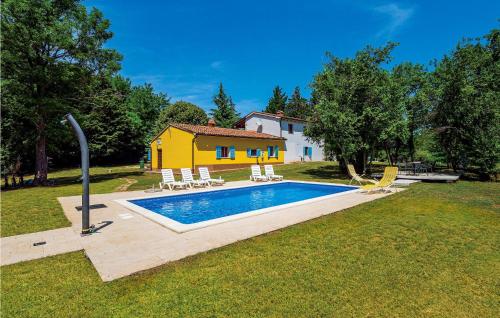 Peldbaseins, Beautiful Home In Nedescina in Ruzici
