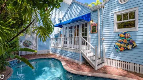 Maison Tropicale by Last Key Realty - image 2