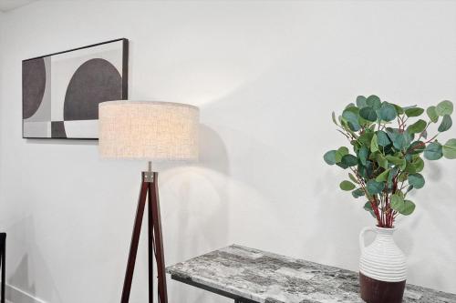 Heart of Dallas, Chic 1B Apartment Near Everything in Dallas, USA