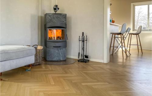 2 Bedroom Cozy Home In Traryd in Traryd