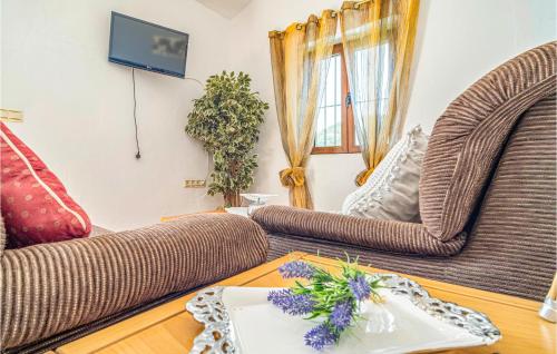 Amazing Home In Cajiz With Wifi in Benajarafe