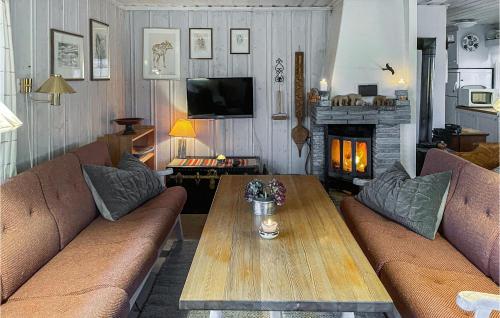 3 Bedroom Lovely Home In Vinstra in วินสตรา