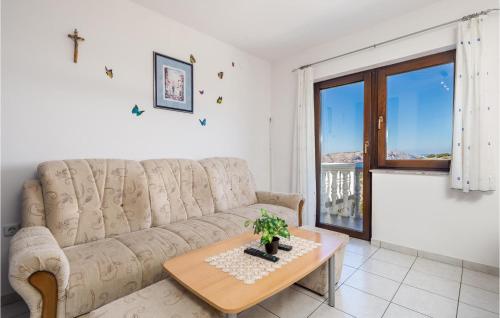 Nice Apartment In Jablanac With Kitchen