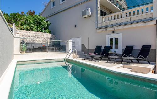 Pet Friendly Apartment In Zrnovo