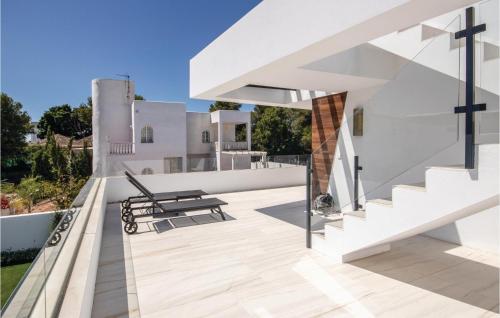 Stunning home in Nueva Andalucia w/ WiFi Outdoor swimming pool and 5 Bedrooms - image 7