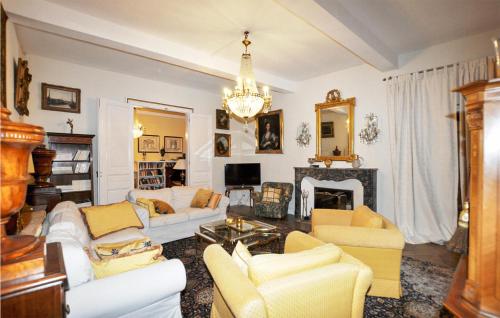 Gorgeous Home In Ventenac-En-Minervois in Raissac-d'Aude