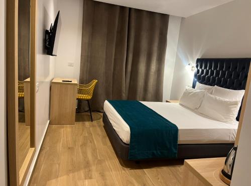 1 queen bed