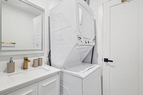 Luxe Urban Studio Oasis in Heart of Dallas! in Dallas, USA