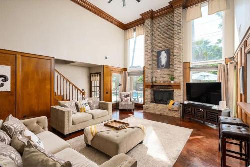 Relax and Refresh Private Pool! in Klein