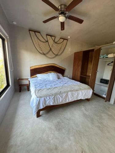 Jungle Penthouse w private rooftop, AC and WiFi, Playa Del Carmen