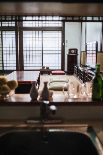 Guesthouse Go Sign 3