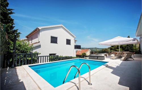 Villa Mondeo, Rogoznica