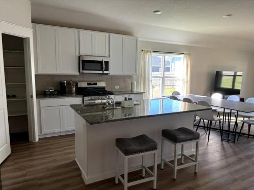 Cocina, Quite big home near Tesla & COTA in Glenbrook