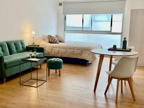 One-Bedroom Apartment image 5