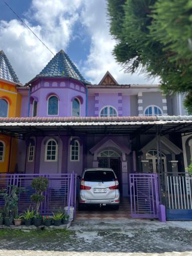 Villa Tamam Manchester Berastagi