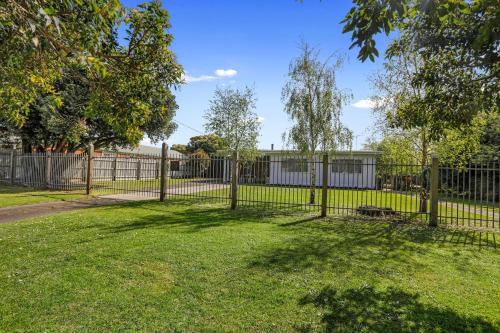 Lady Di - Stylish Beach Shack