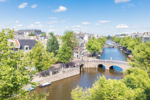 Houseboat studio with canalview and free bikes, Amsterdam (photo 2)