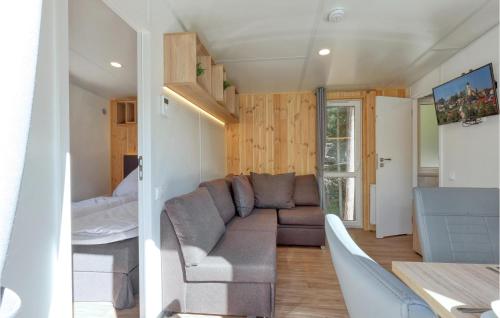 One-Bedroom Holiday Home