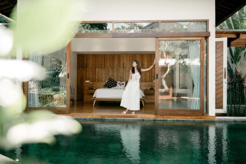 Payapaya Seminyak luxury vila 4 BR near beach potato head - image 5