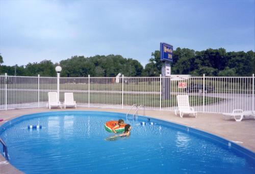 Monticello Inn - Monticello, Indiana - 수영장