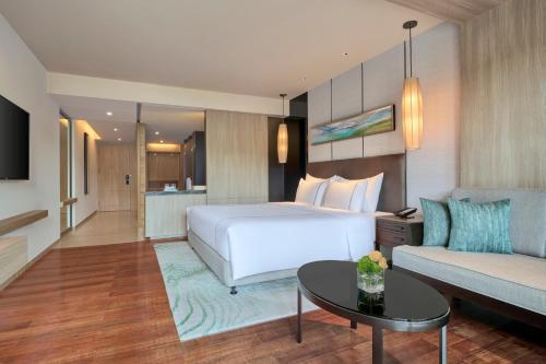 Deluxe King Room room in Kingkey Palace Hotel Shenzhen