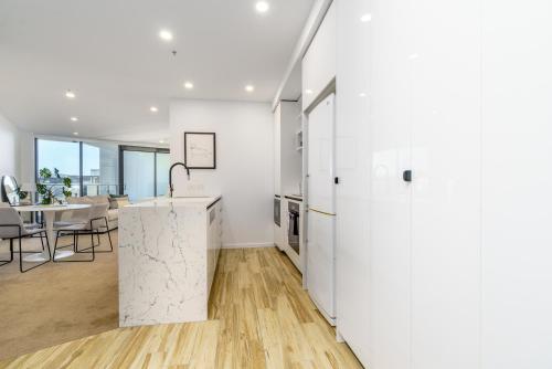 Serene 2BR Apt in the Radiant City of Civic