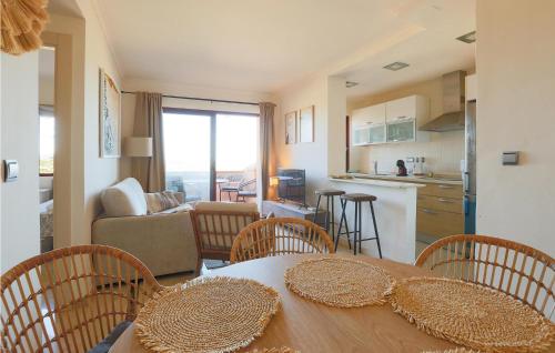3 Bedroom Beautiful Apartment In Los Alcázares
