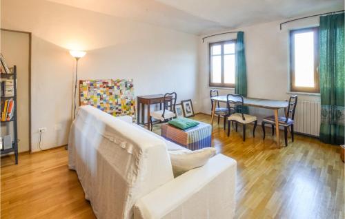  Amazing Apartment In Montegrosso Dasti With Wifi in Montegrosso dʼAsti