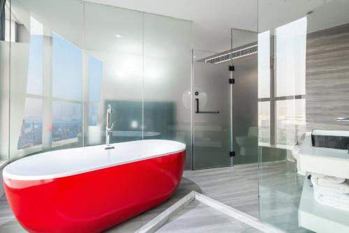 TOWO上品酒店(西安1号线开远门地铁站店) TOWO上品酒店(西安1号线开远门地铁站店)