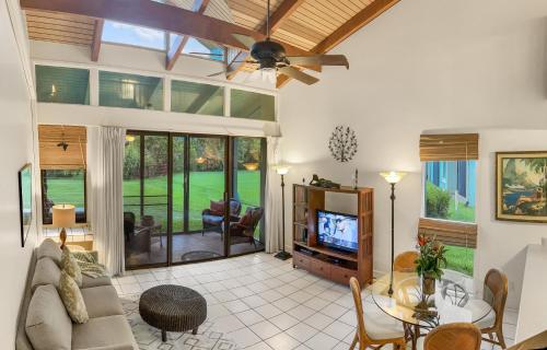 Largest 2 Bdrm, 2 Bath plus Loft, Fully AC Condo