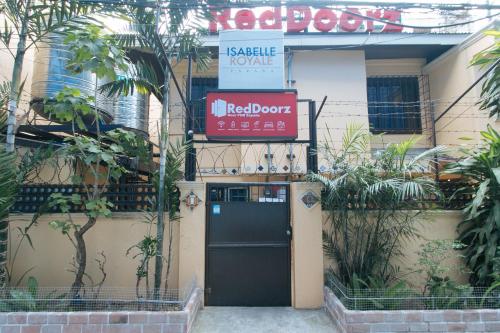 Unterkunft von außen, RedDoorz near PNR Espana Station in Sampaloc