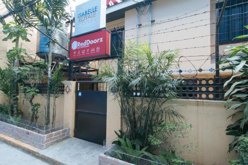 RedDoorz near PNR Espana Station, Manila (fotografie 6)