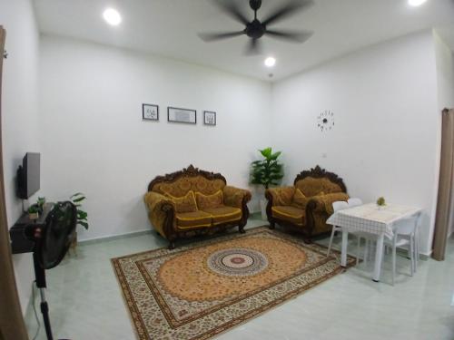 Homstay Purnama Rusila 3 Bilik tidur in Rusila