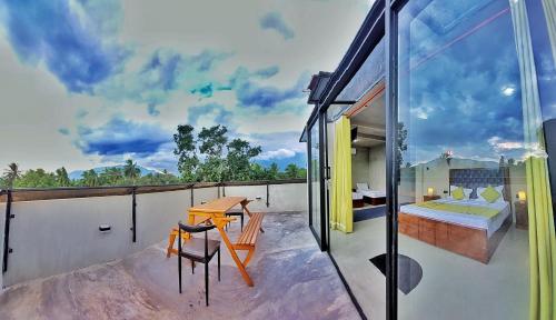 Lingkungan sekitar, Catch Up Dambulla in Sigiriya