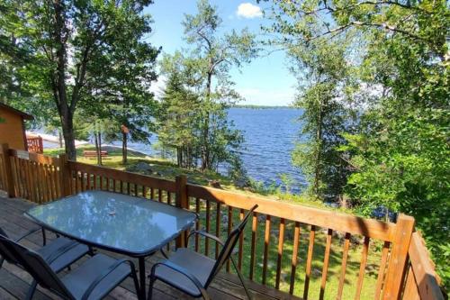 Exterior view, Lakeside 2 Bedroom Wolfs Den Cabin On Kab in International Falls (MN)