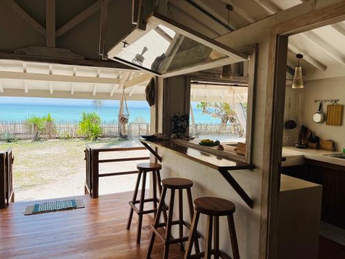 Scar Reef Resort - Beachfront Paradise HALF BOARD or NIGHT STAY in Beru