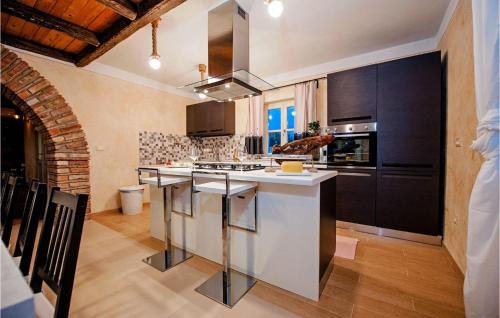 virtuve, Villa Tomani in Krmed