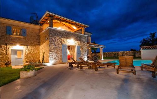 Viesnīcas āriene, Villa Tomani in Krmed