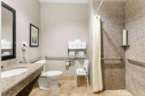King Suite - Disability Access/Non-Smoking
