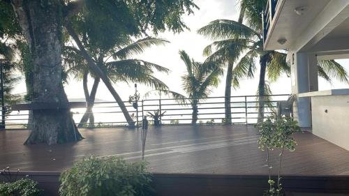 Ocean Villa Guam in 塔穆寧