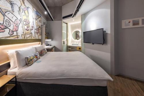 room detail thumbnail 1
