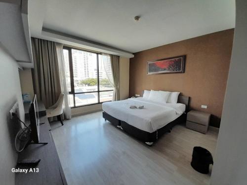 Avatar Suites Hotel - SHA Extra Plus, Bangkok (photo 10)