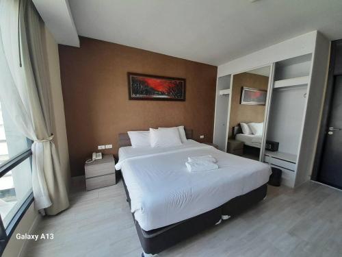 Avatar Suites Hotel - SHA Extra Plus, Bangkok (photo 9)