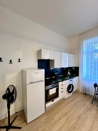 Kitchen, Figaro Suites in Prague 05