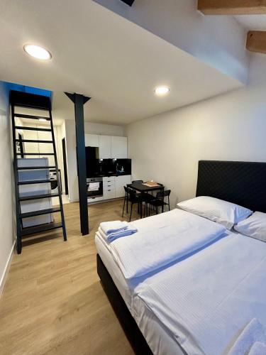 Figaro Suites - image 13